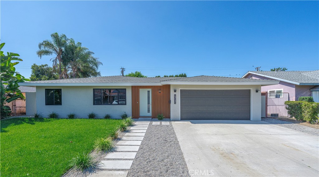 MLS #OC25228724 image #1