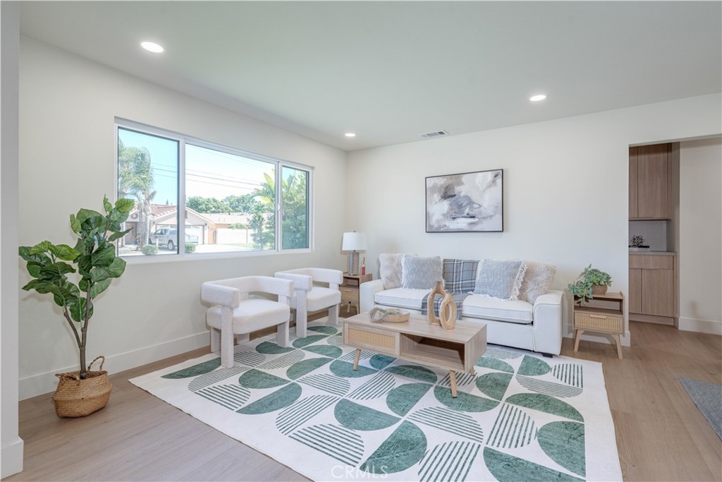 MLS #OC25228724 image #12