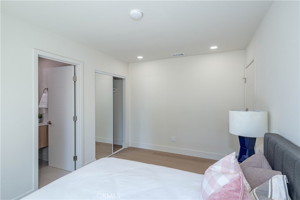 MLS #OC25228724 image #19