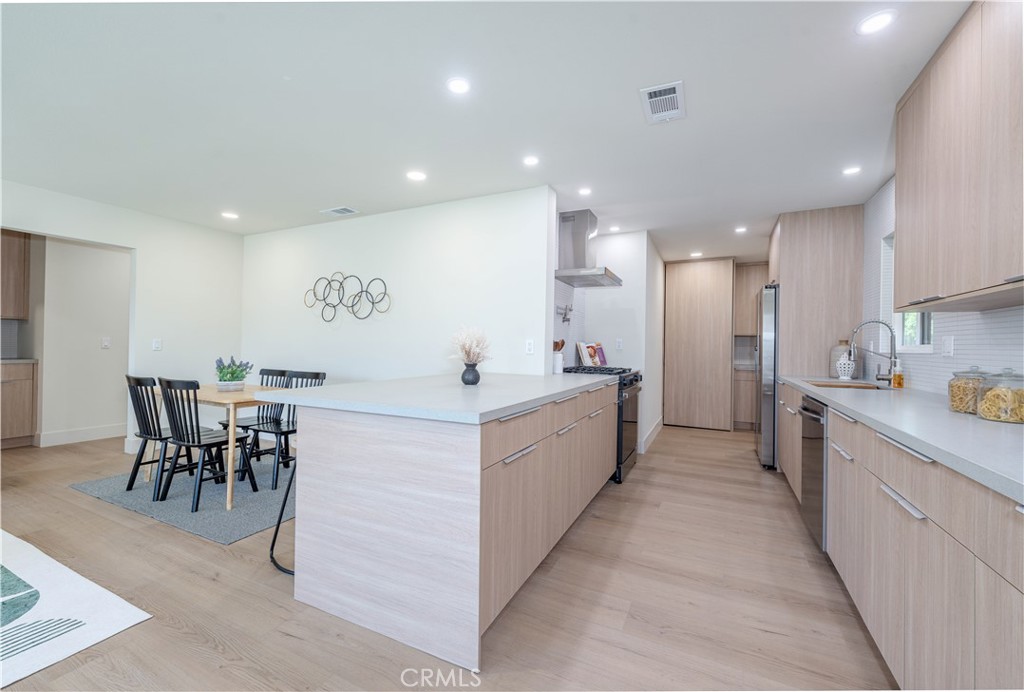 MLS #OC25228724 image #6