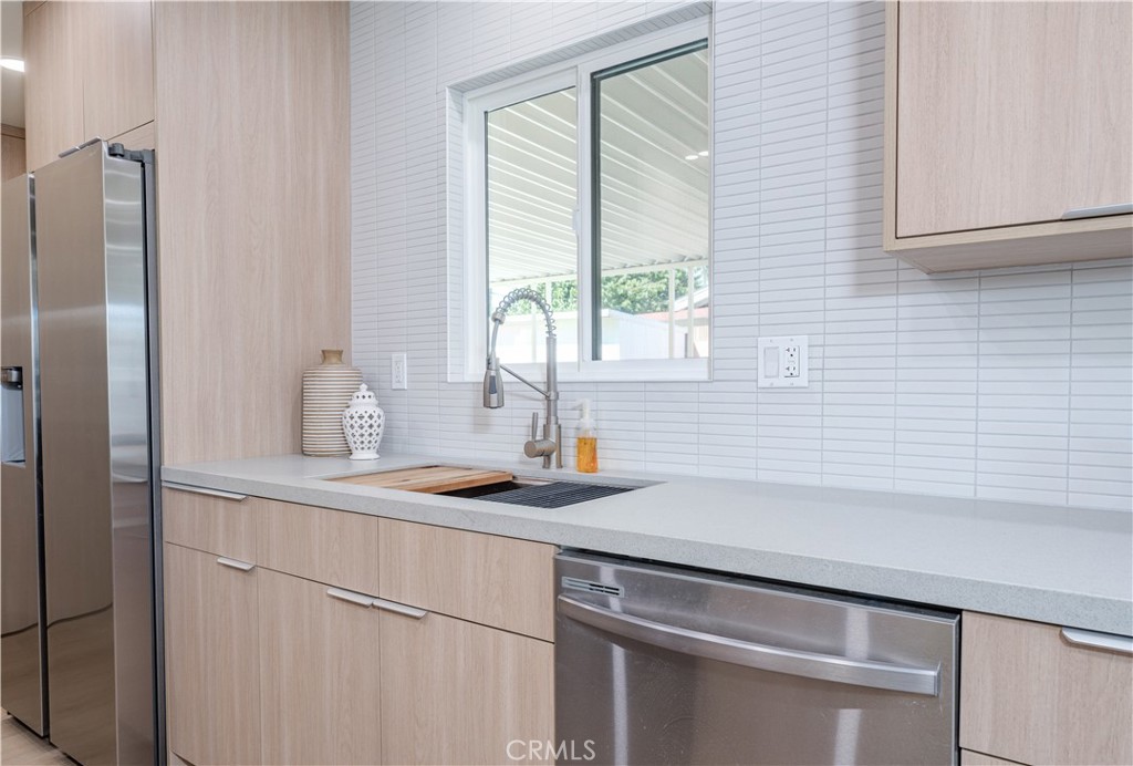 MLS #OC25228724 image #9