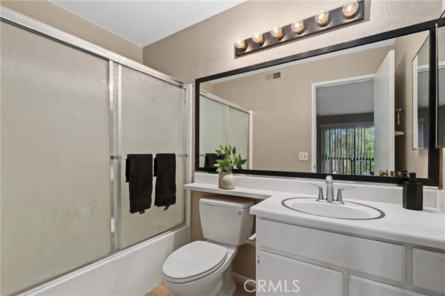 MLS #OC25228882 image #14