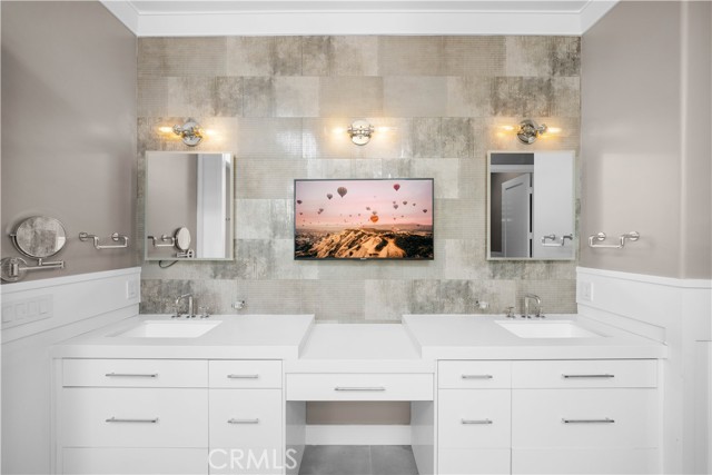 MLS #OC25201046 image #24