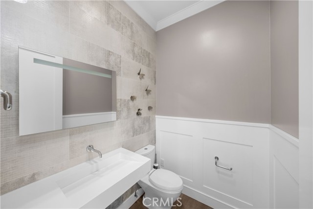 MLS #OC25201046 image #32