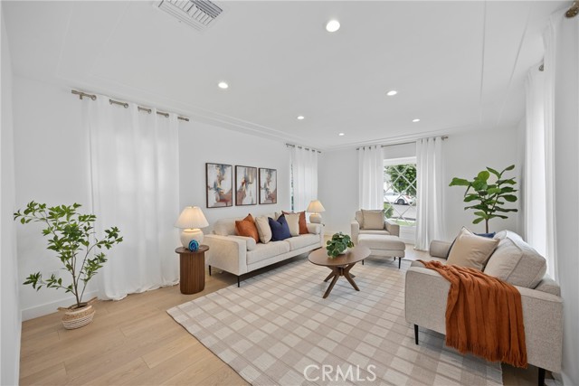 MLS #OC25229026 image #16