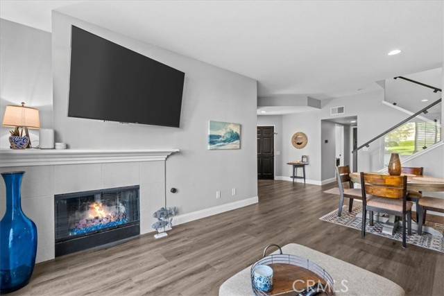 MLS #OC25229129 image #2