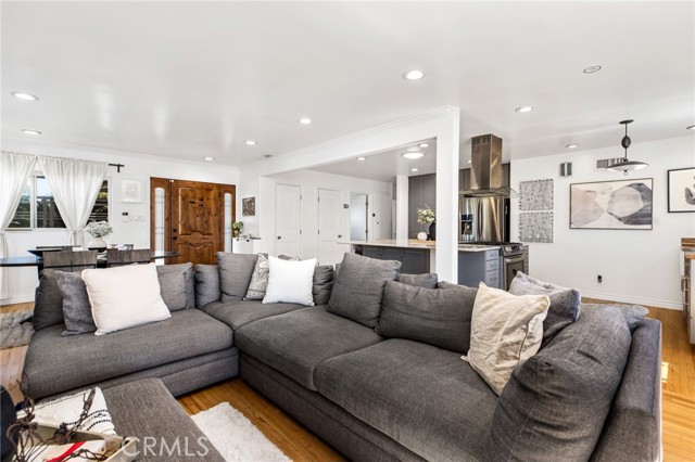 MLS #OC25229173 image #15