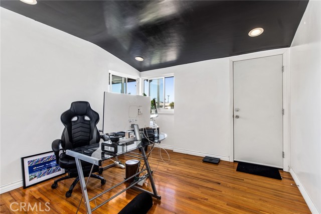 MLS #OC25229173 image #24