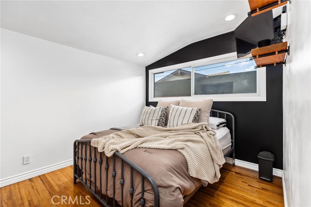 MLS #OC25229173 image #25