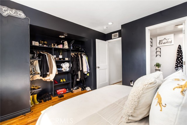 MLS #OC25229173 image #30