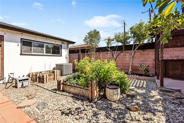 MLS #OC25229173 image #36