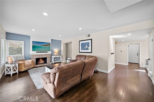 MLS #OC25229261 image #13