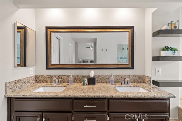 MLS #OC25229261 image #23