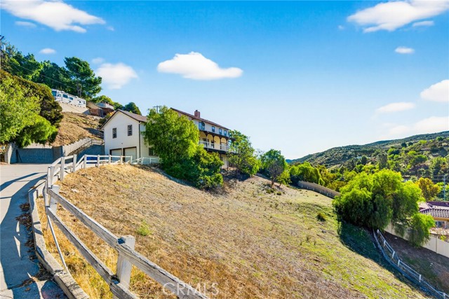 MLS #OC25229385 image #1