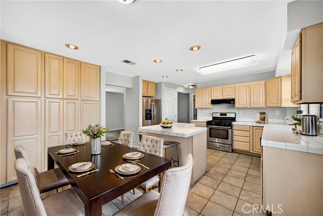 MLS #OC25229385 image #10