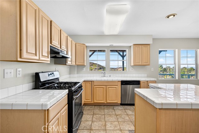 MLS #OC25229385 image #24