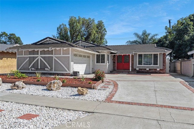 MLS #OC25229481 image #0