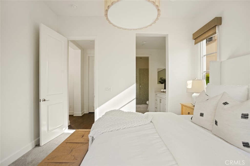 MLS #OC25229621 image #23