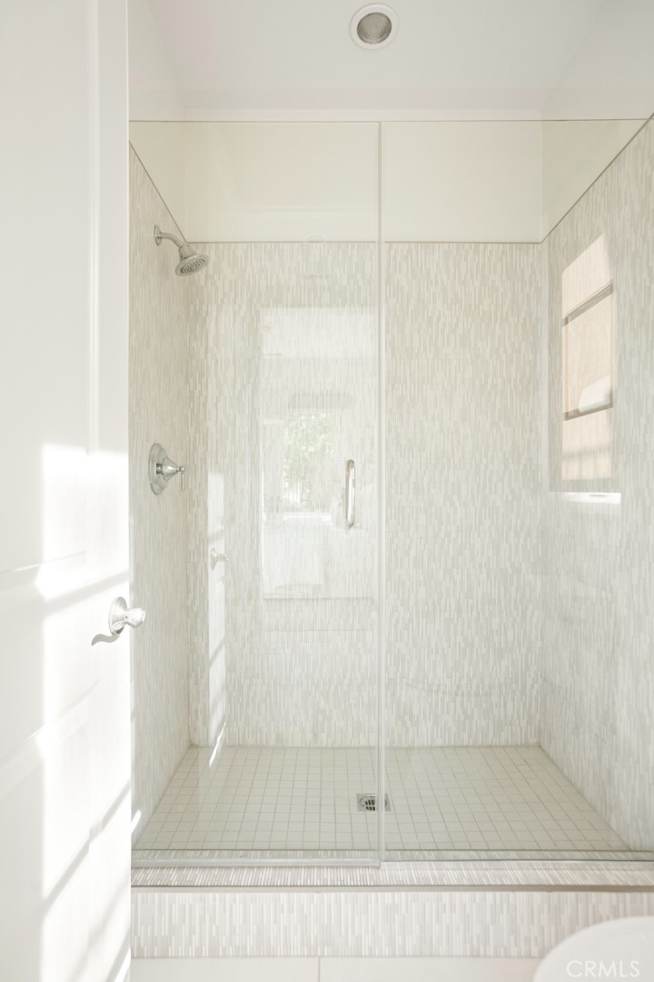 MLS #OC25229621 image #25