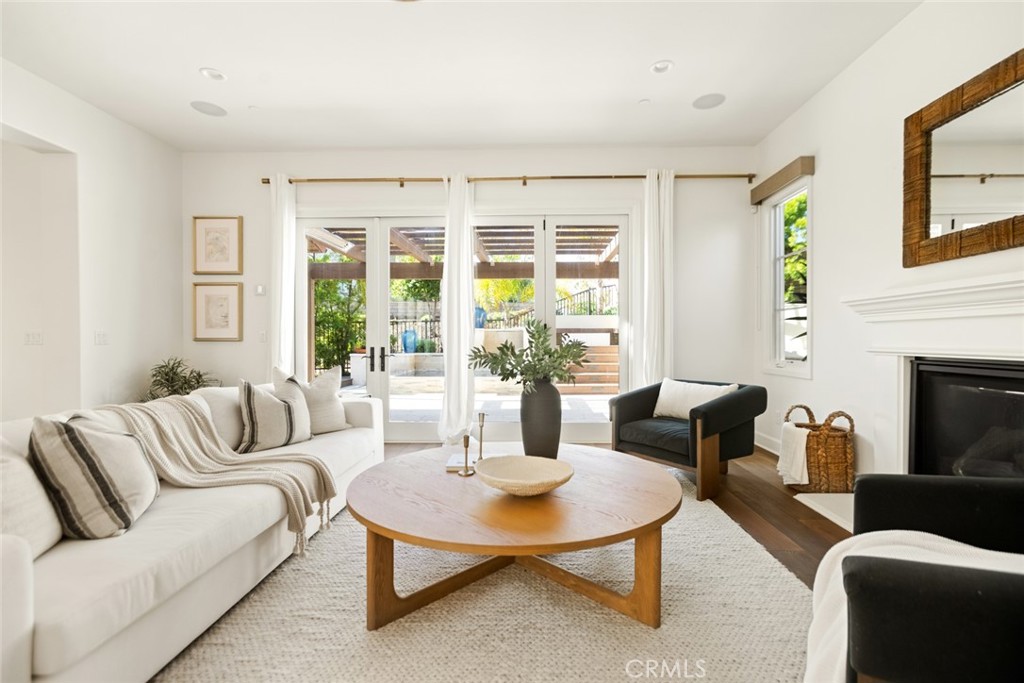 MLS #OC25229621 image #30