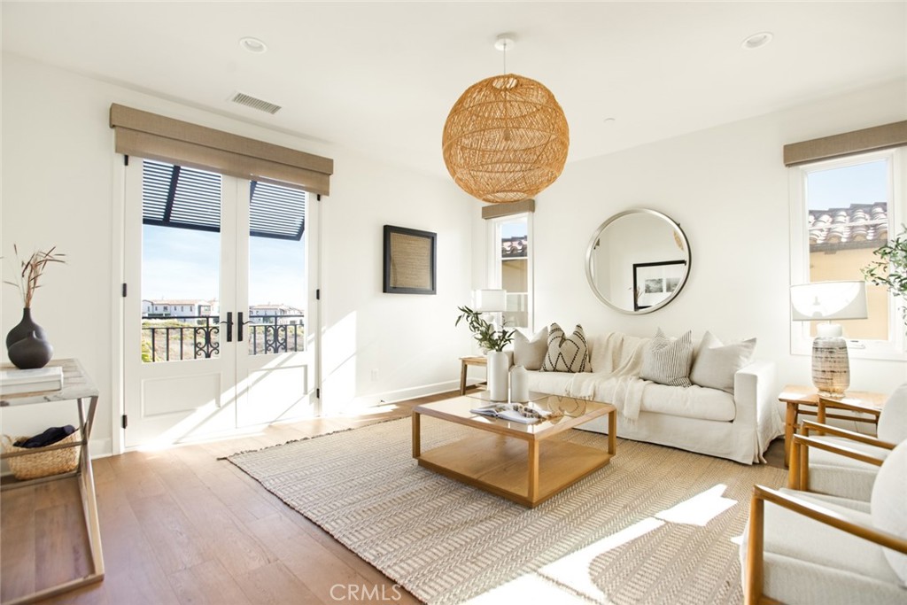 MLS #OC25229621 image #33