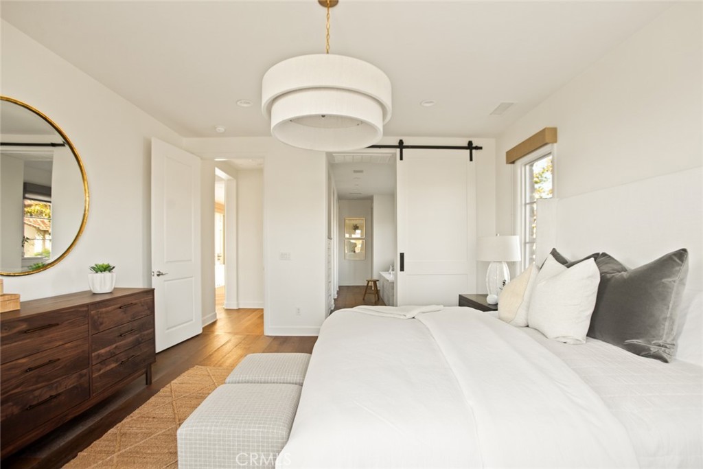 MLS #OC25229621 image #39