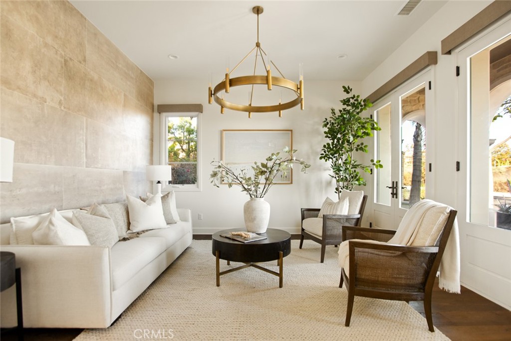 MLS #OC25229621 image #4