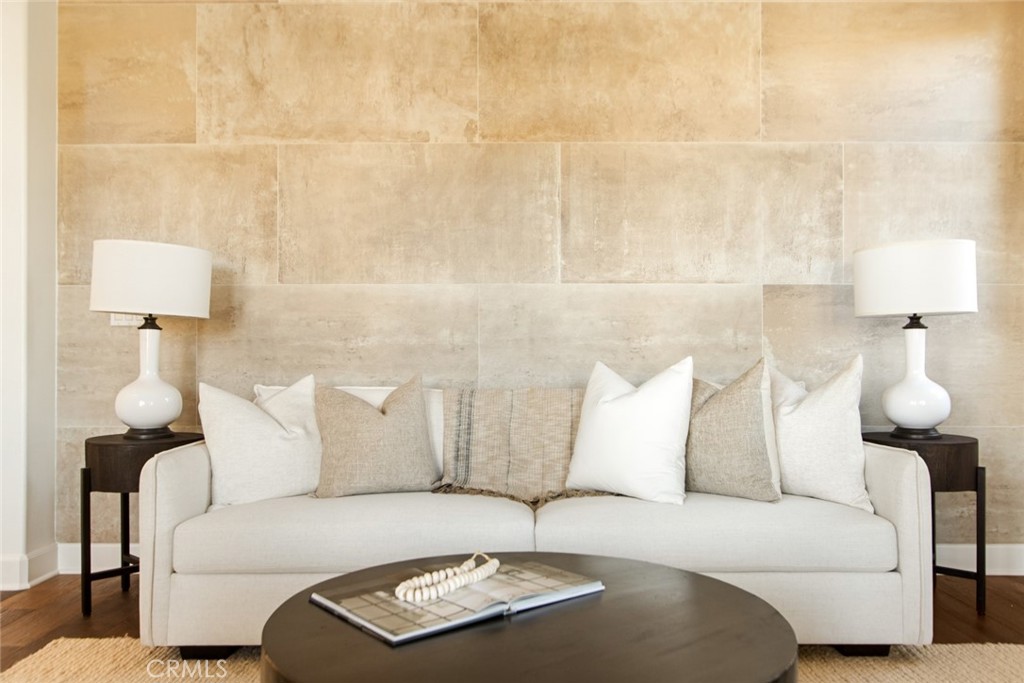 MLS #OC25229621 image #5