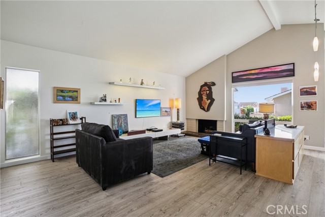 MLS #OC25229762 image #3