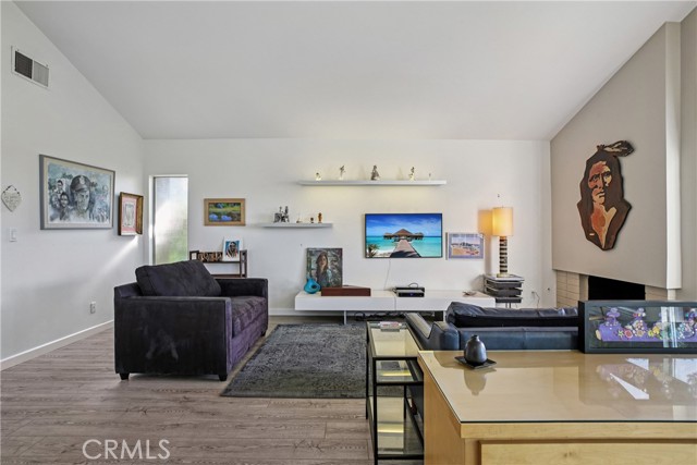 MLS #OC25229762 image #4