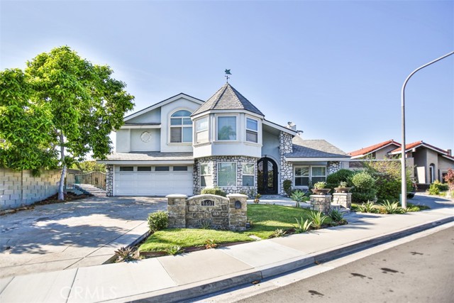 MLS #OC25229763 image #1