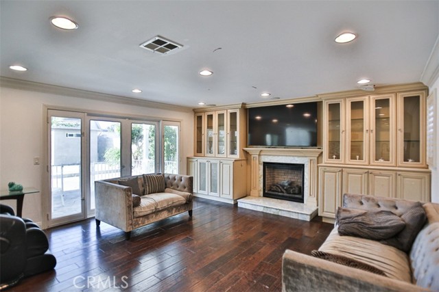 MLS #OC25229763 image #17