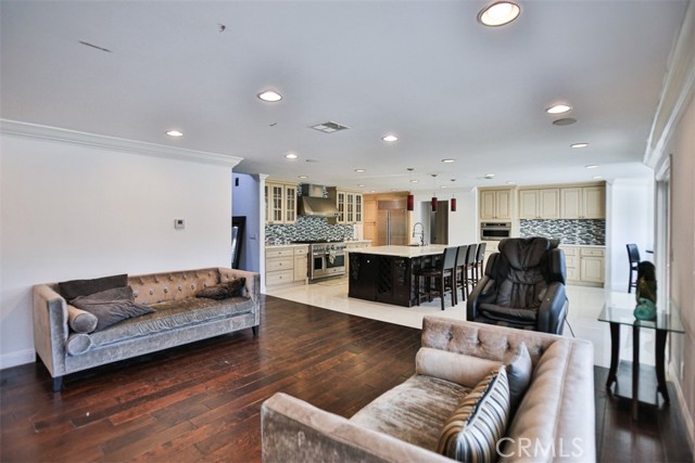 MLS #OC25229763 image #19