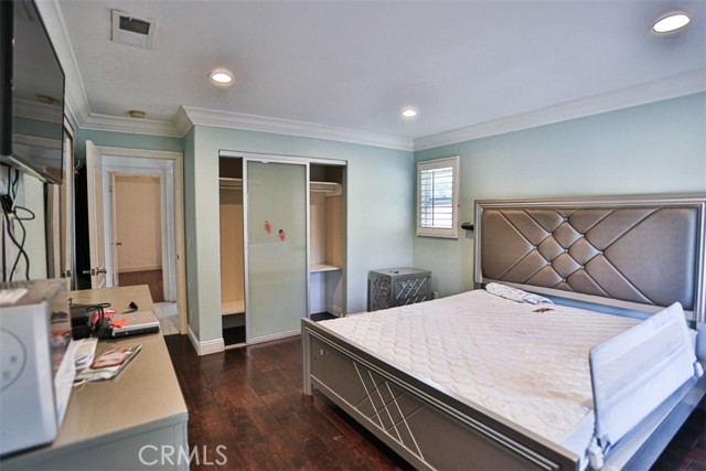 MLS #OC25229763 image #33