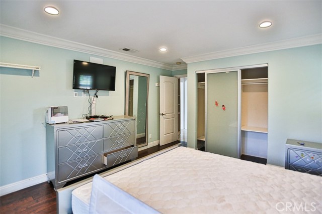 MLS #OC25229763 image #34