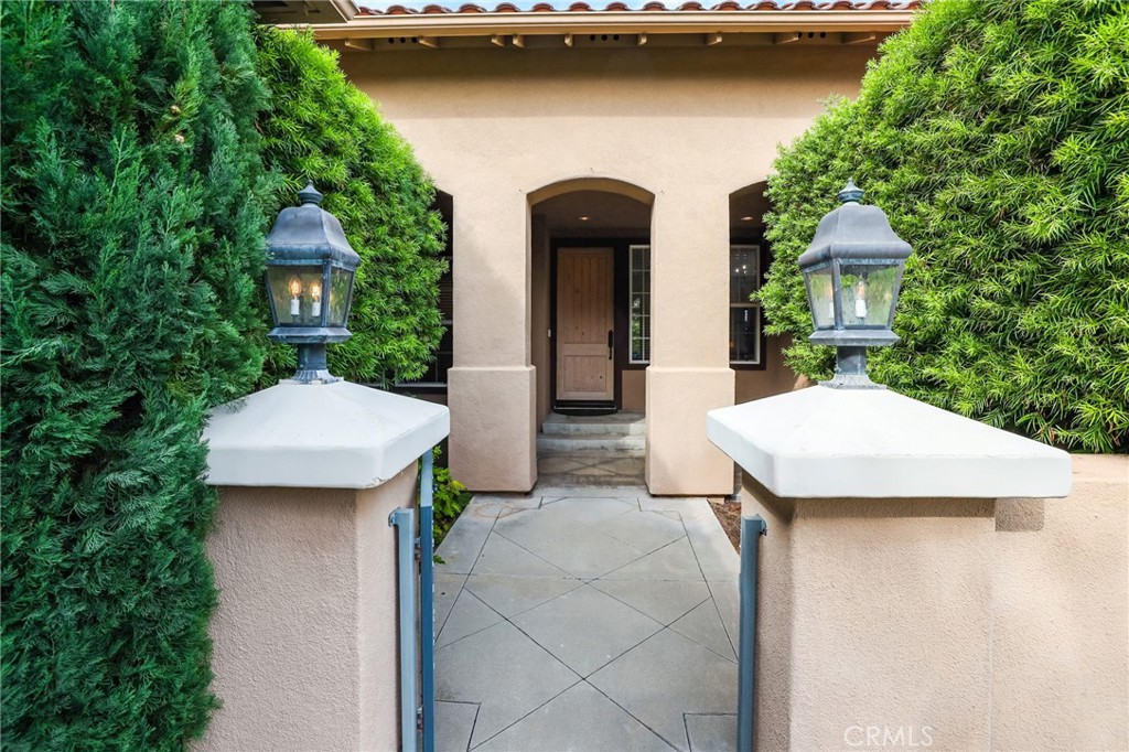 MLS #OC25229968 image #2