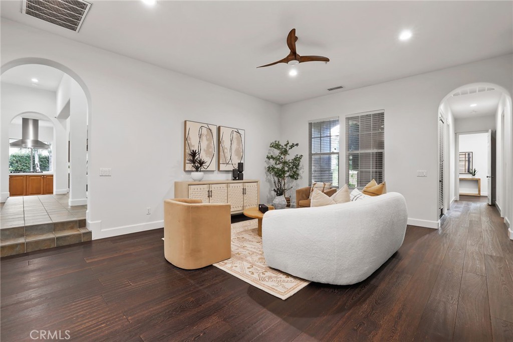 MLS #OC25229968 image #23