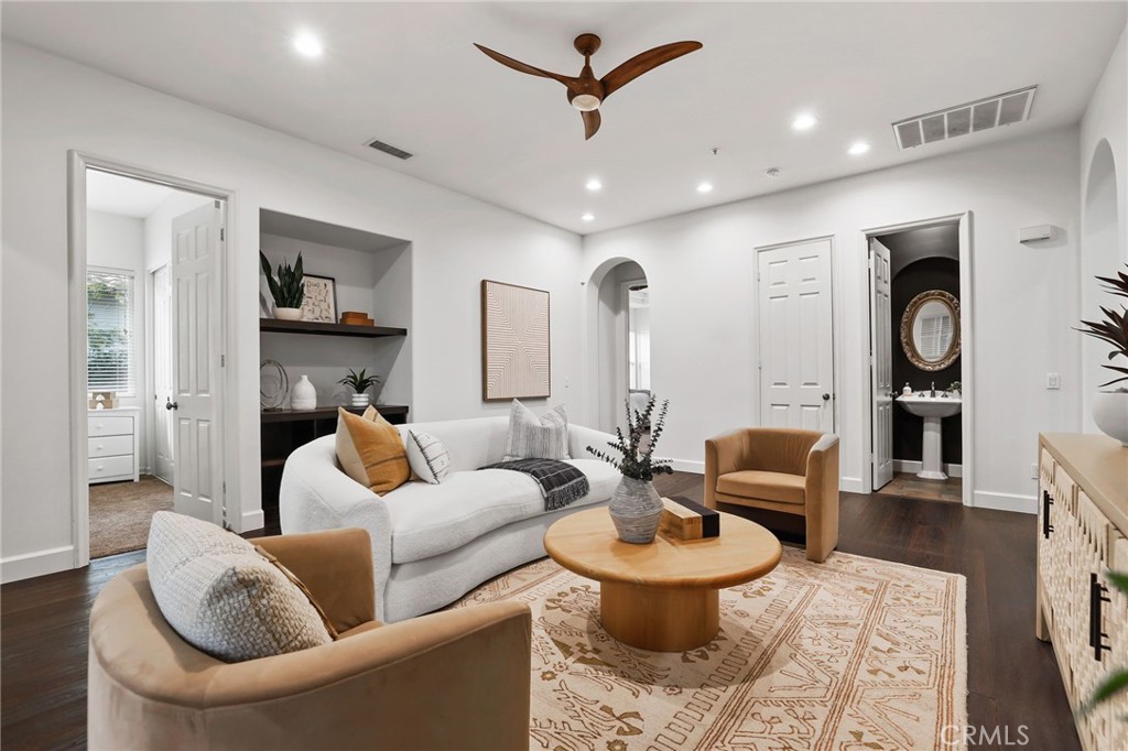 MLS #OC25229968 image #25