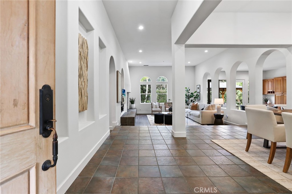 MLS #OC25229968 image #3