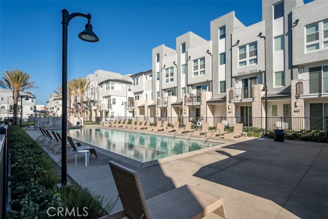 MLS #OC25229977 image #2