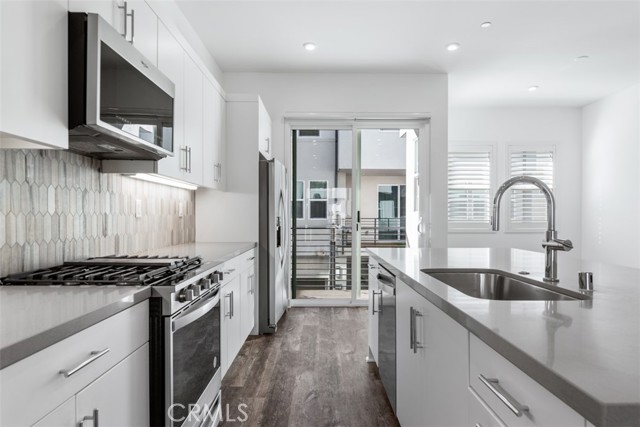 MLS #OC25229977 image #5