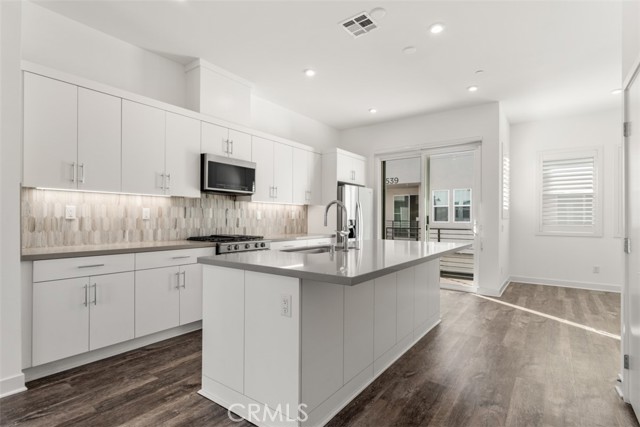 MLS #OC25229977 image #6