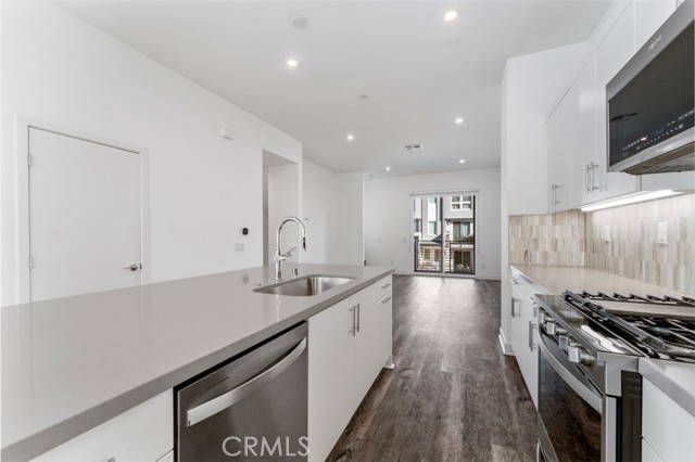 MLS #OC25229977 image #8