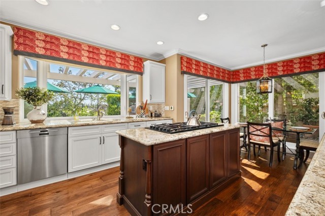 MLS #OC25230140 image #15