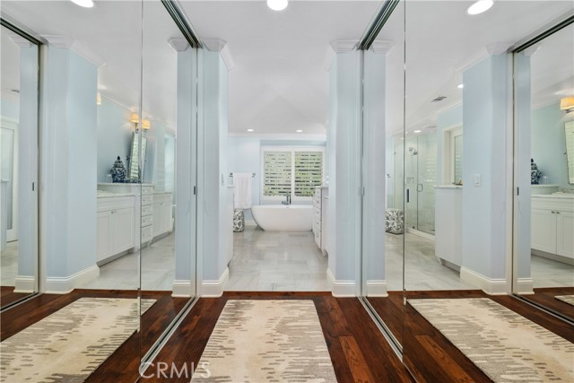 MLS #OC25230140 image #24