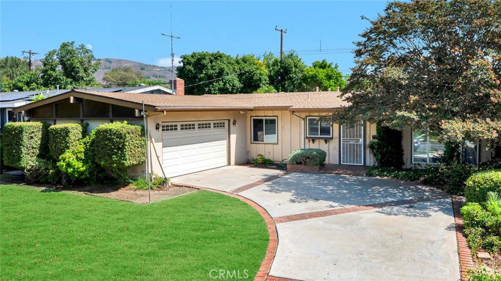 MLS #OC25230145 image #0