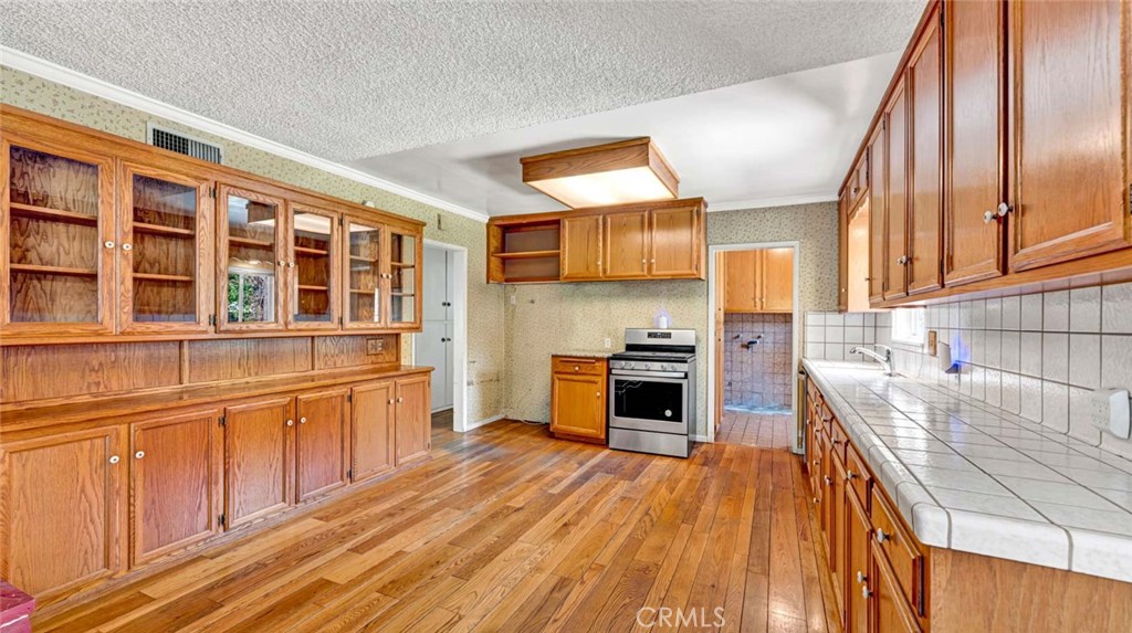 MLS #OC25230145 image #10