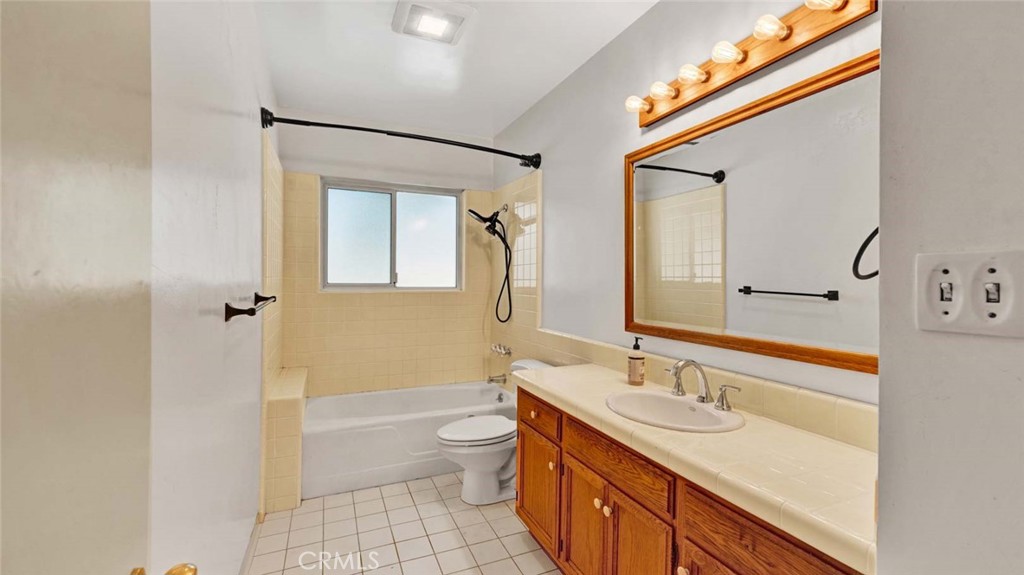 MLS #OC25230145 image #14