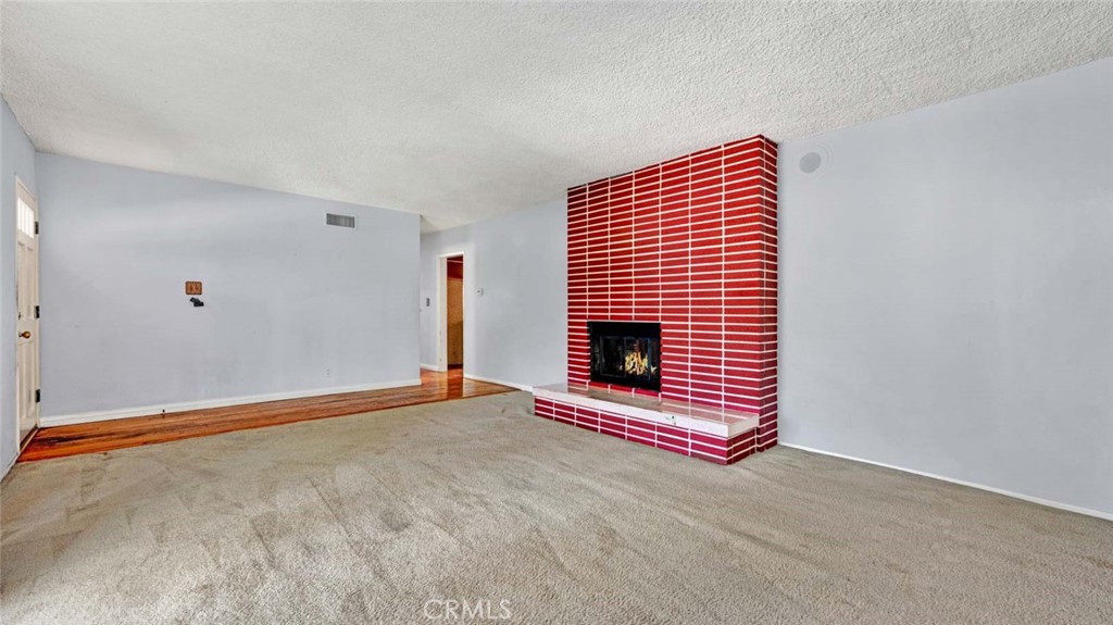 MLS #OC25230145 image #3