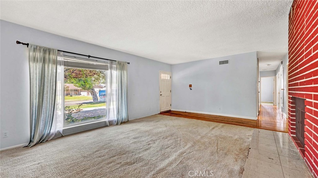 MLS #OC25230145 image #4